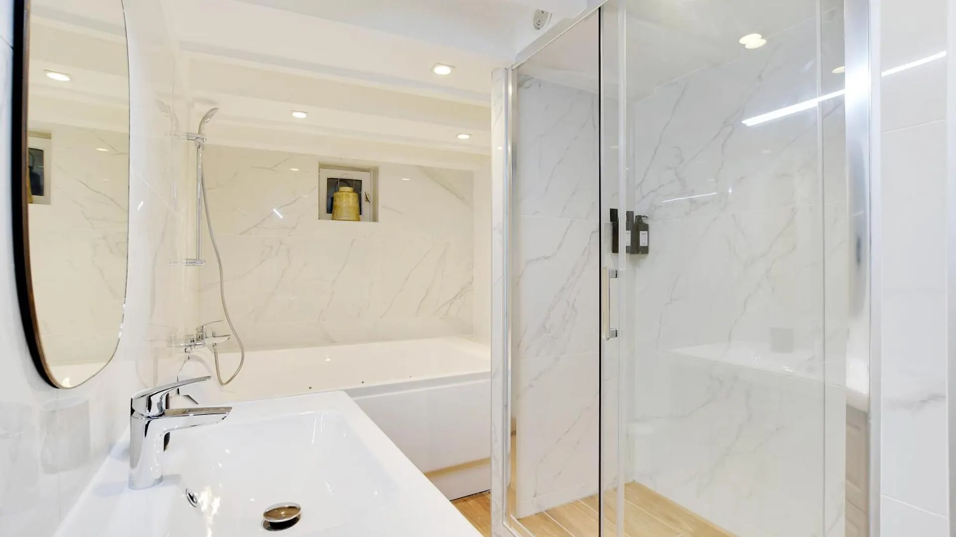 Appartement Duplex In Saint-Germain-Des-Pres Paris France